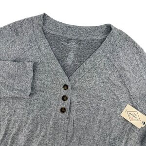 St John's Bay Womens 2X Gray Long Sleeve Button V‎ Neck Pullover Top